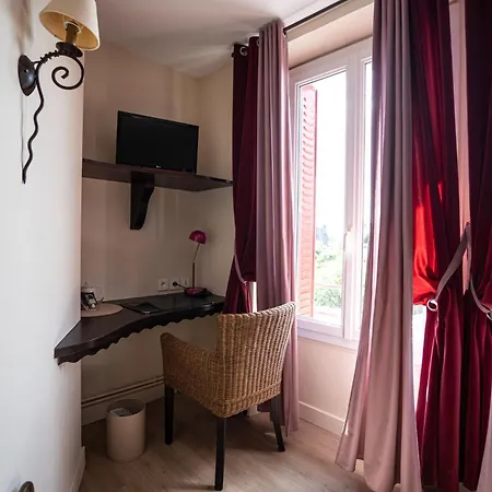 Beausejour Oda ve Kahvaltı Calvinet